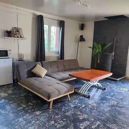 Privee Homestay Montelimar